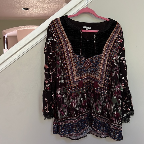 John Mark Floral Embroidered Multi Print Split Neck Wide 3/4 Sleeve Tunic. - Picture 3 of 13